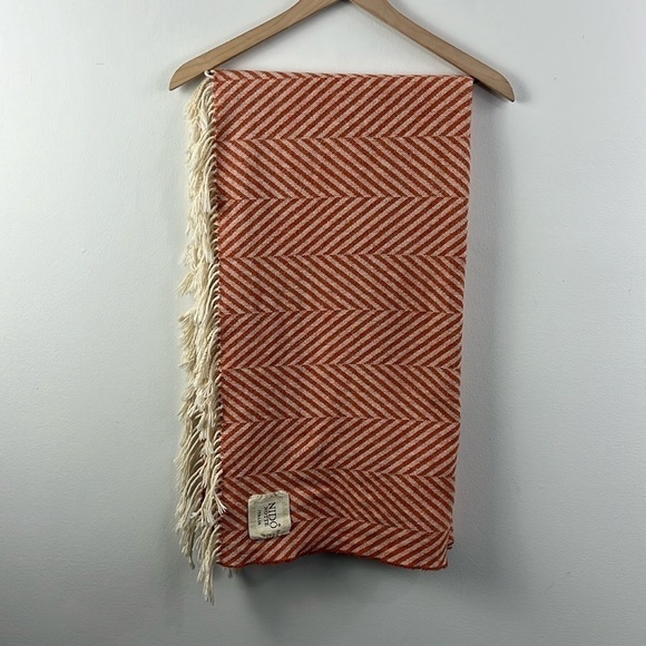 Nido Notte Italia Made in Italy Orange Cream Chevron Tassel Throw Blanket - Picture 1 of 6